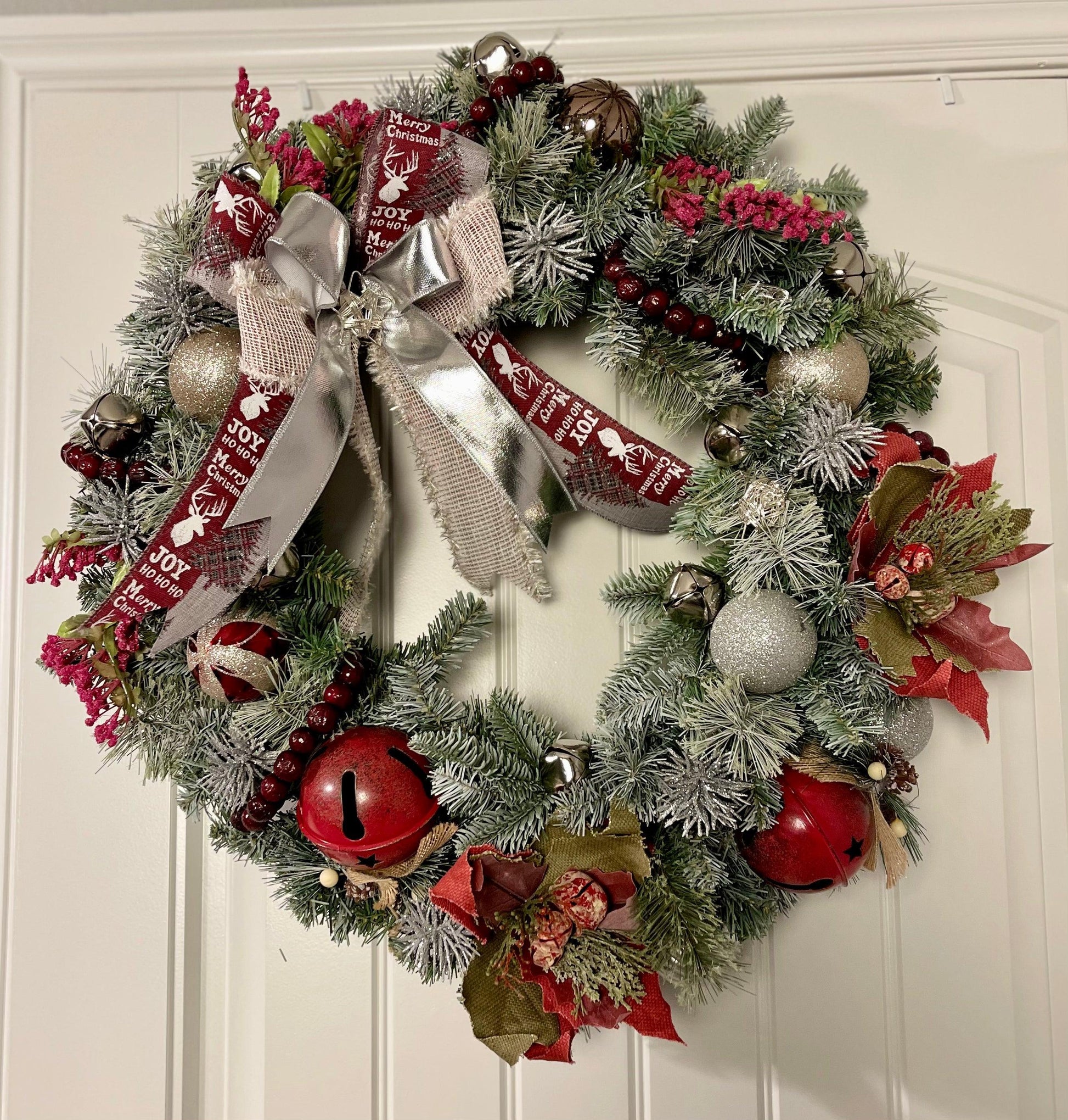 Custom Christmas wreath - Heart Land Designs